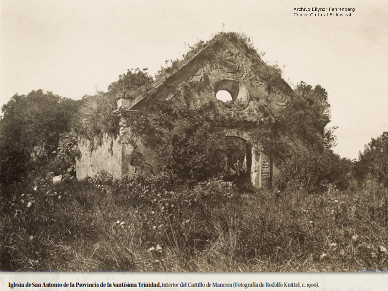Iglesia de San Antonio de la Provincia de la Santísima Trinidad, interior del Castillo de Mancera (Rodolfo Knittel, c. 1900).