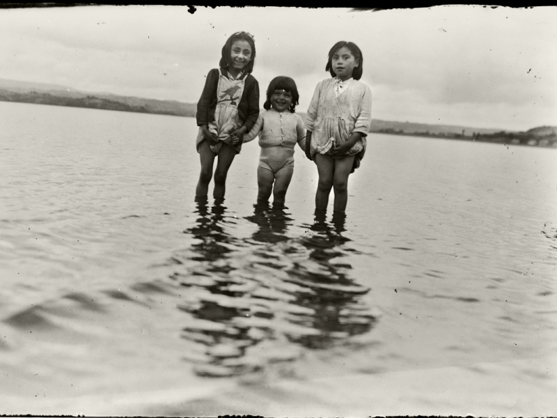 Tres niñas en Aysen Tres niñas en Aysen