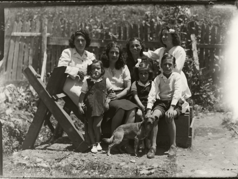 Retrato grupal con perro Retrato grupal con perro