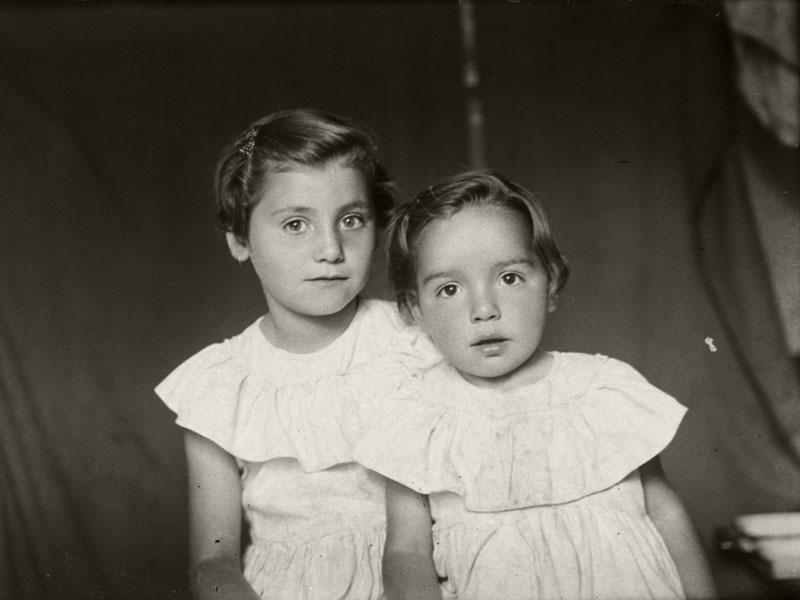Retrato de dos niñas