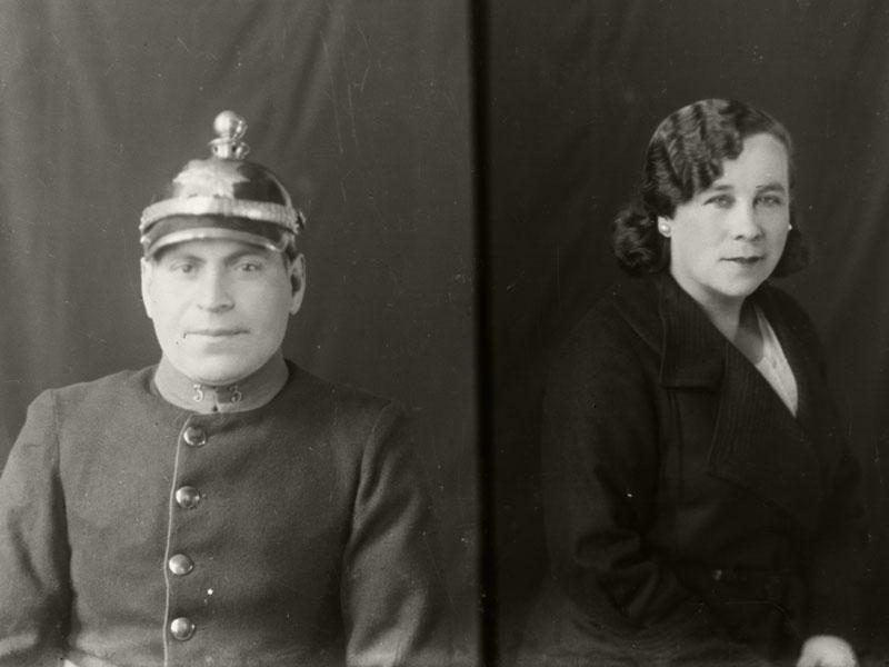 Retrato de un bombero y retrato femenino