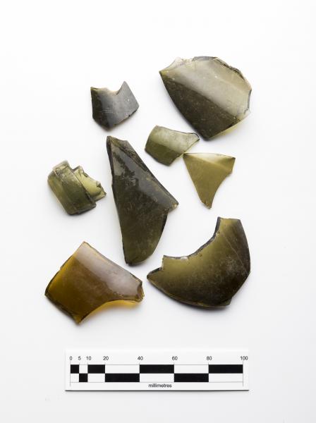 Fragmentos de botellas de vidrio