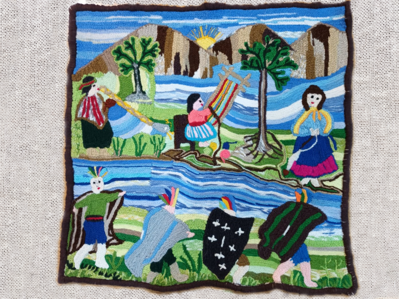 Obra textil de paisaje patrimonial bordado en lana de colores