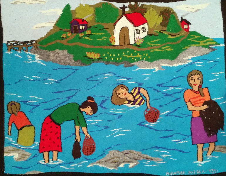 Obra textil de paisaje patrimonial bordado en lana de colores